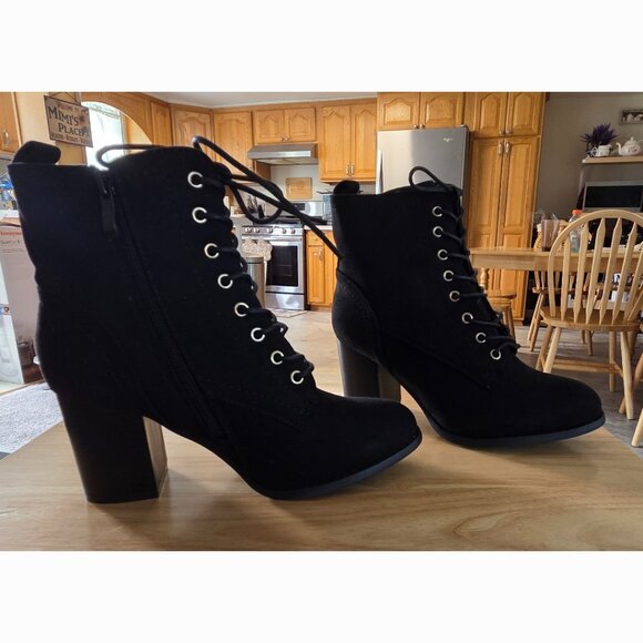 Stylish, Trendy & Chic Lace Up Booties with Side Zip-new in box - Picture 1 of 4